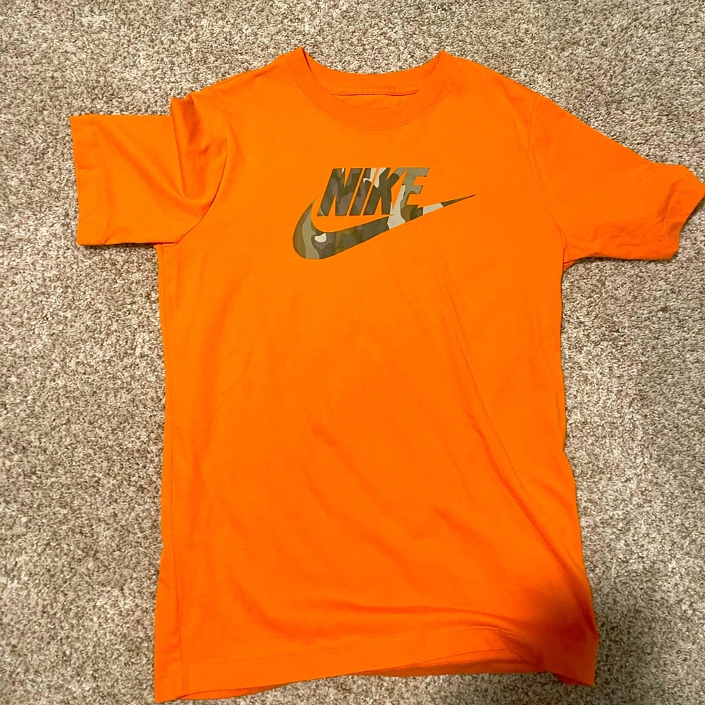 Nike tee shirt